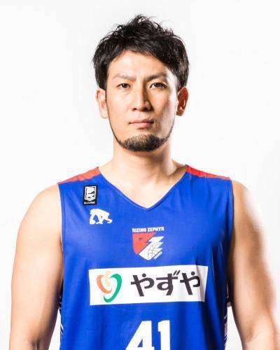 https://img.yhhuangshan.com/img/basketball/player/1f9431fe6d949e05d9d0d4847a6e2998.png