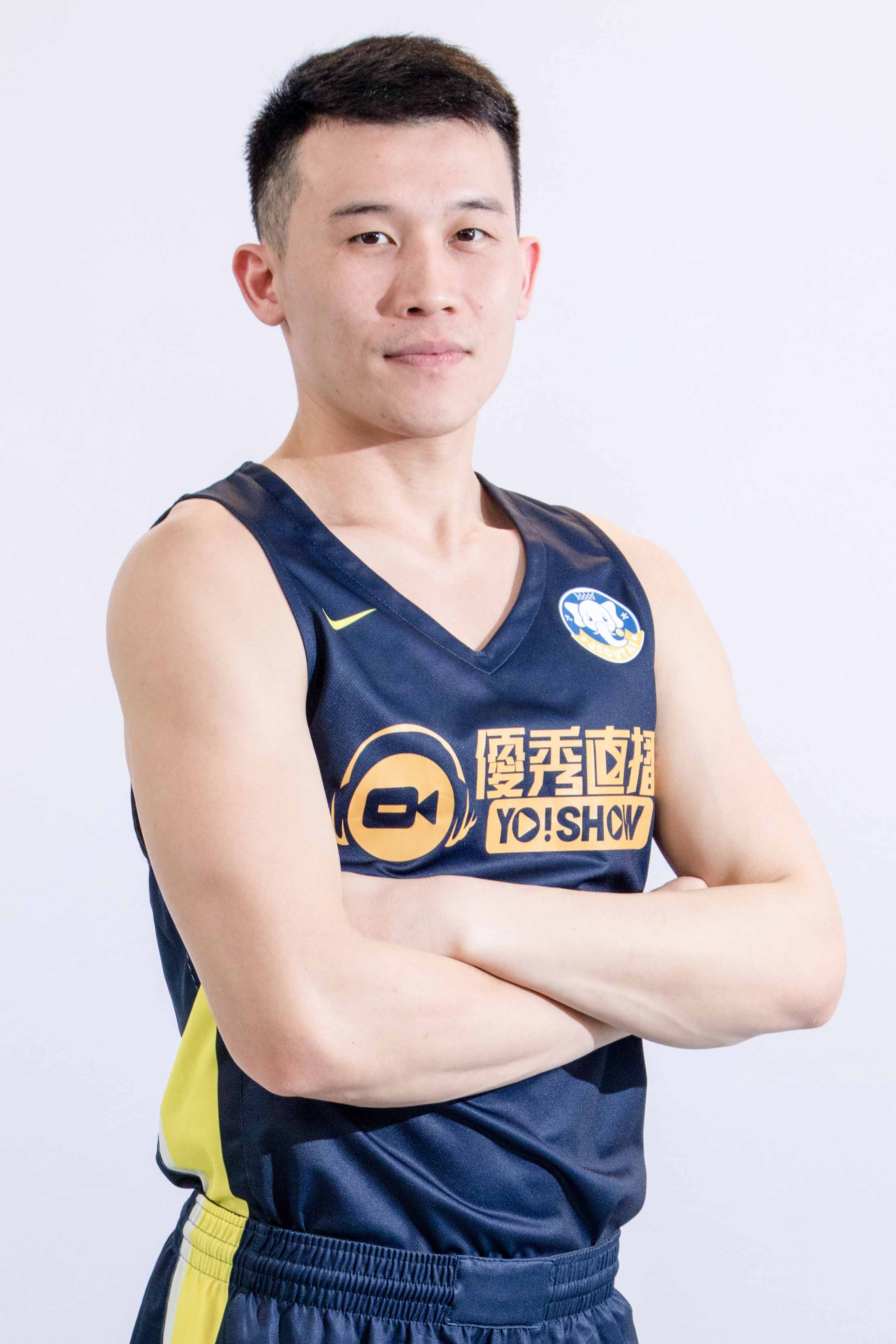 https://img.yhhuangshan.com/img/basketball/player/ea1ea5405bb6a79ea8aeee45b02cde01.png